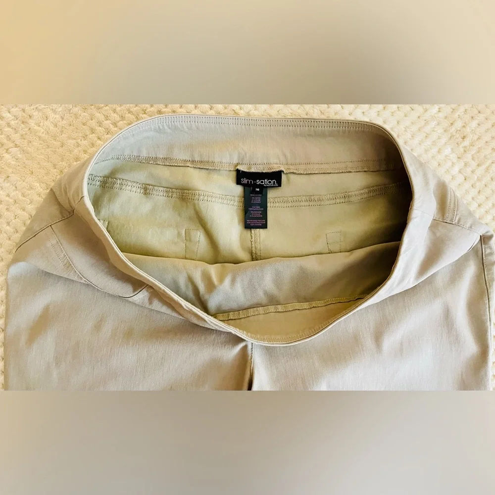 Women’s “Slim-sation by MULTIPLES” Slimming Khaki Capris - Picture 8 of 12